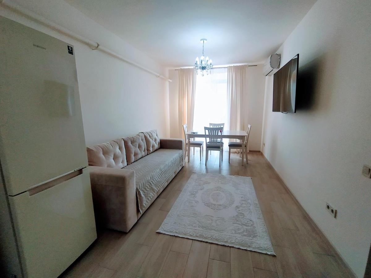Vanilla Vip Apartment Lviv Exteriör bild